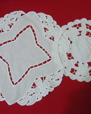 2 mileuri broderie decupata