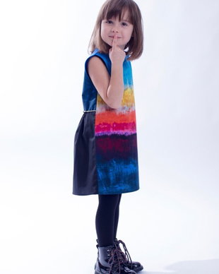 Rochie artist "It feels like Mark"