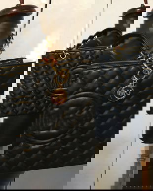 MICHAEL KORS GEANTA MASIVA PIELE MATLASATA