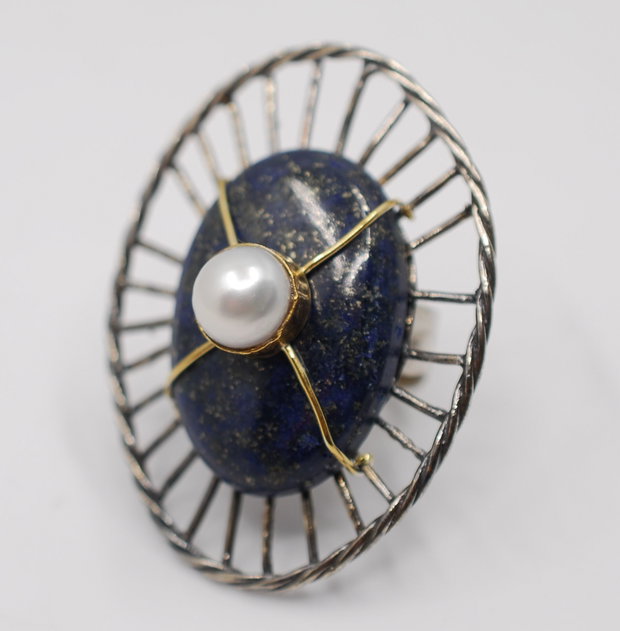 Inel statement din argint 925, placat selectiv cu aur, cu lapis lazuli si perla, inel rotund, inel mare