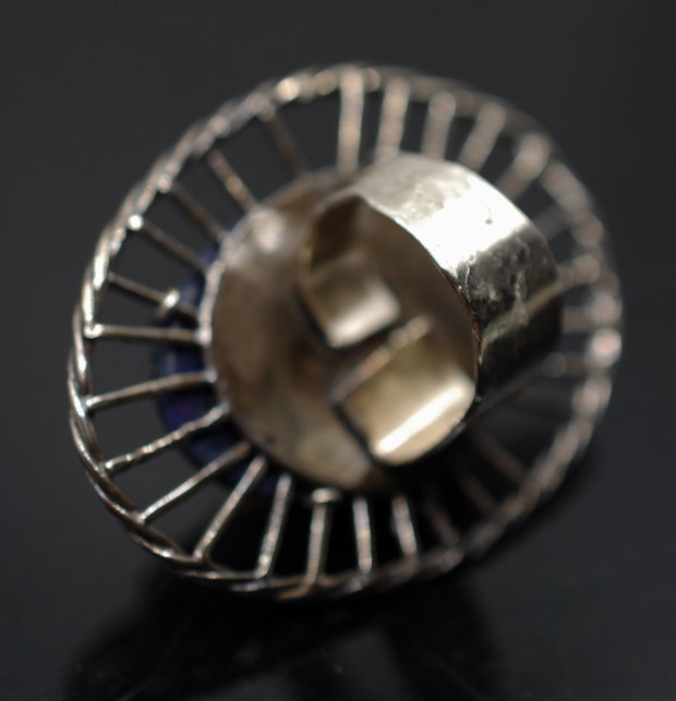 Inel statement din argint 925, placat selectiv cu aur, cu lapis lazuli si perla, inel rotund, inel mare