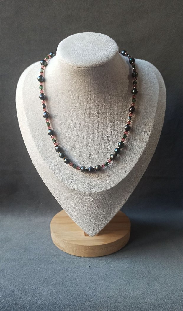 Set de bijuterii  compus din colier, cercei și brățară din perle de cultura, cuart capsuna, rubyzoisit sihematit