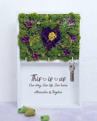 Cuier decorat cu licheni stabilizati familie personalizat cu text