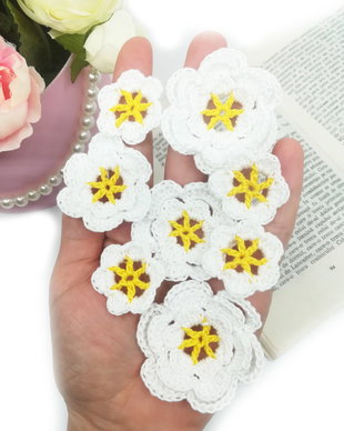 Floricele crosetate manual. Aplicatii crosetate