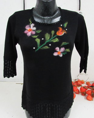 Bluza din tricot cu flori impaslite