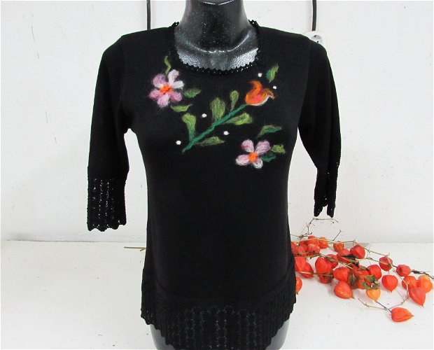 Bluza din tricot cu flori impaslite