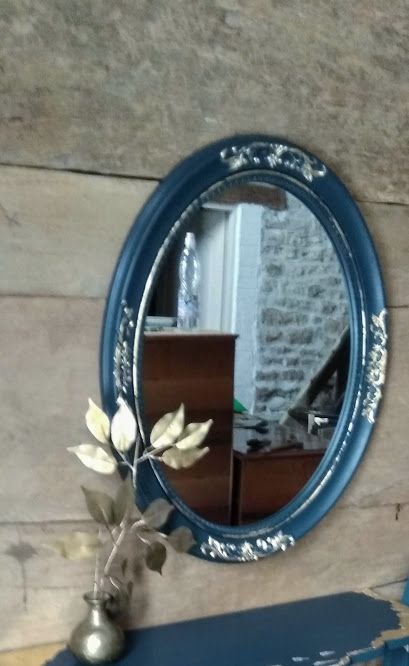 Oglinda ovala de perete-bleumarin cu foita aur