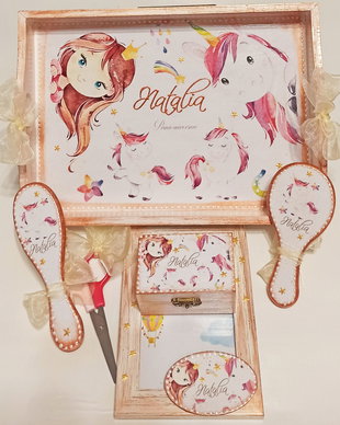 Tava mot, cu tema Printesa si unicorn