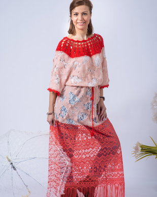Bluză sau rochie interesantă,colorată,vibrantă,accesorizată,croșetată