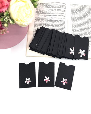 Pungi mini din hartie neagra