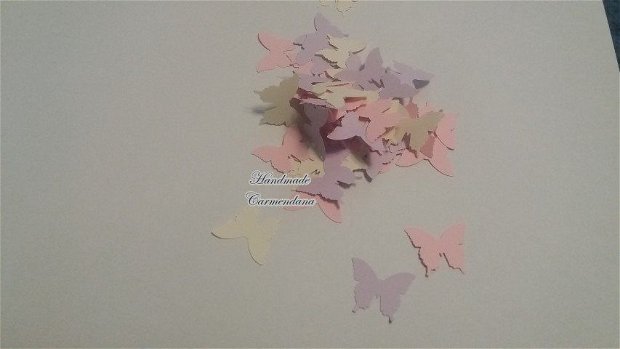 Confetti fluturi colorati