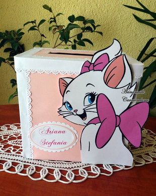 Cutie de dar pisicuta Marie