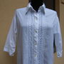 Bluza batist cu broderie  M