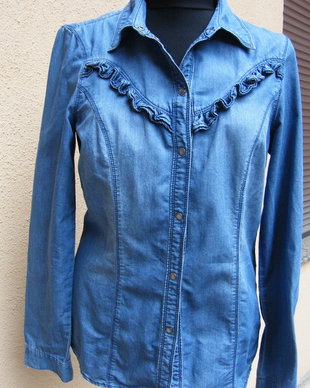 Bluza  cu volanase