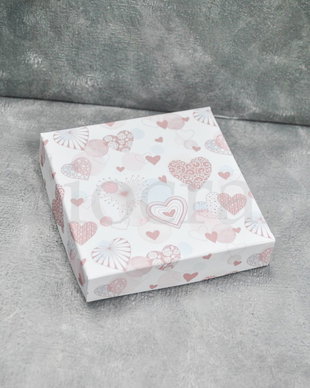 Cutie patrata din carton