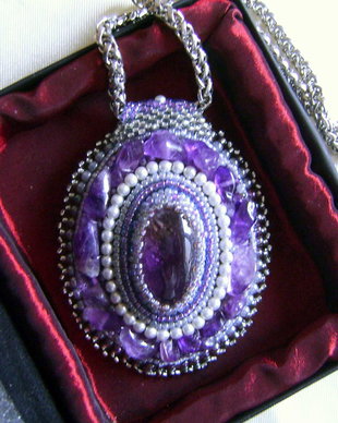 Set Amethyst natural, pandantiv mare  si cercei inclusi