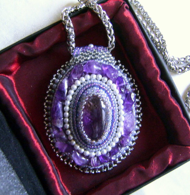 Set Amethyst natural, pandantiv mare si cercei inclusi