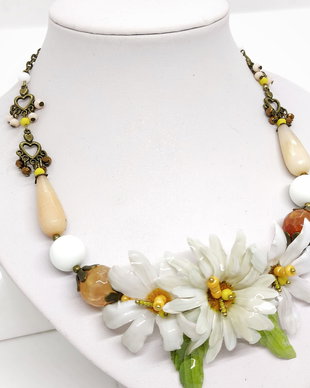 Colier white daisy