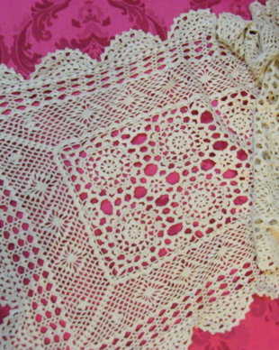 Traversa dantela 1,16m /37 cm