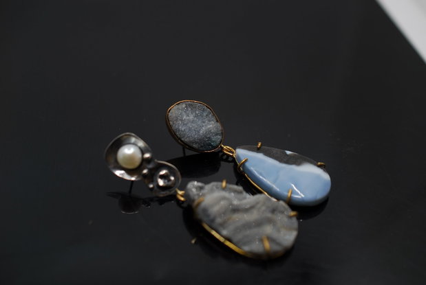 Cercei din alama placata cu aur, argint si pietre naturale, cercei lungi argint, cercei statement, cercei handmade