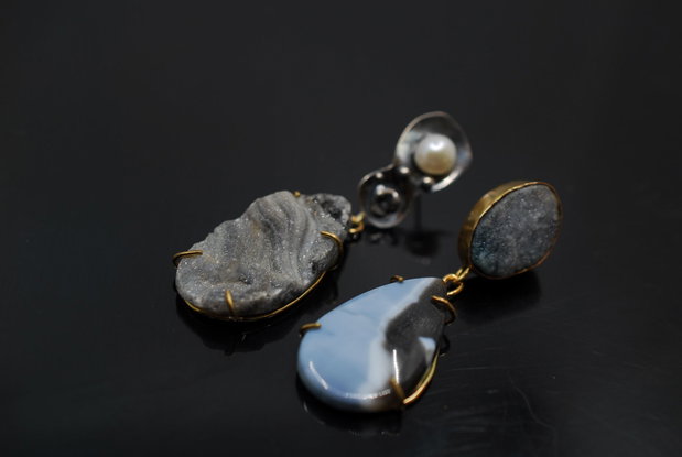 Cercei din alama placata cu aur, argint si pietre naturale, cercei lungi argint, cercei statement, cercei handmade