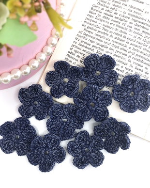 Floricele crosetate manual
