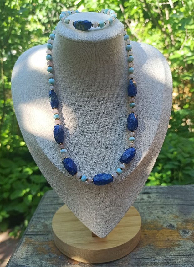Set de bijuterii  compus din colier și bratara cu lapis lazuli, larimar si morganit