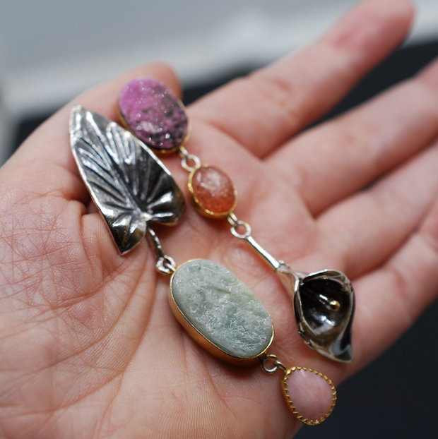 Cercei asimetrici din argint, aquamarin brut, piatra soarelui, calcit de cobalt si opal roz, cercei lungi argint, cercei statement, cercei handmade