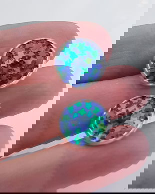 cercei unicat, rotunzi, cu pin, cu cristale Swarovski albastre si verzi si stelute iridiscente de sticla