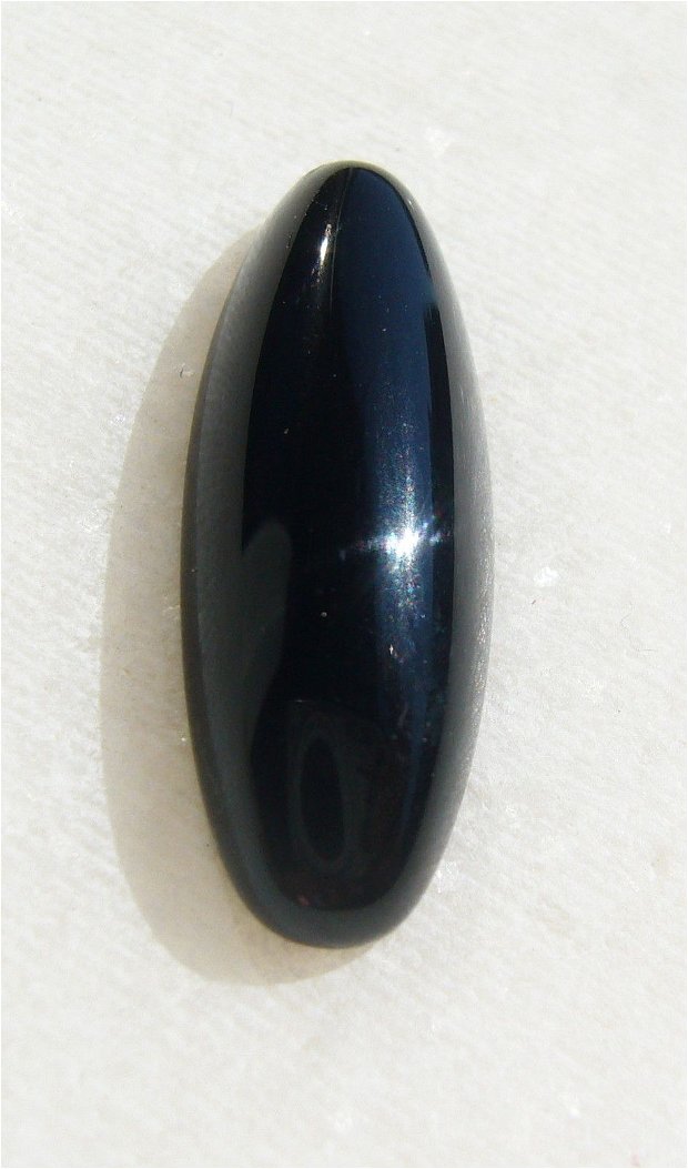 Cabochon onix negru oval alungit calibrat (provenienta America) aprox 22x8x4.5 mm