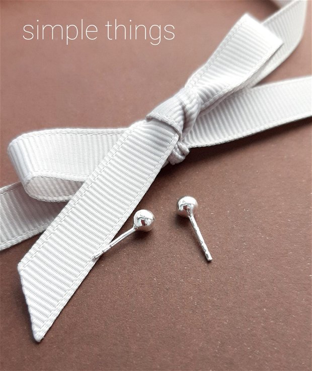 Cercei mici cu bobițe din argint 925 Simple Things