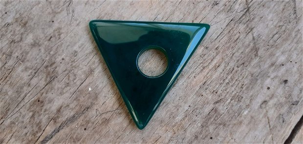 Pandantiv agata, triunghi cu latura 49-50 mm