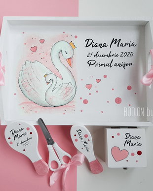 Tava turta lebada pictata manual personalizat cu nume