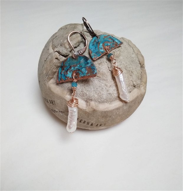 Cercei cupru-bronz cu perle și Apatit