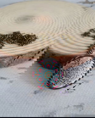 Medalion mandala, medalion ceas, ceas de pus la gat, ceas de buzunar, medalion ceas mandala, colier cu ceas, ceas mandala roz, colier mandala