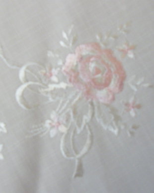 Nou-mileu brodat 44 cm