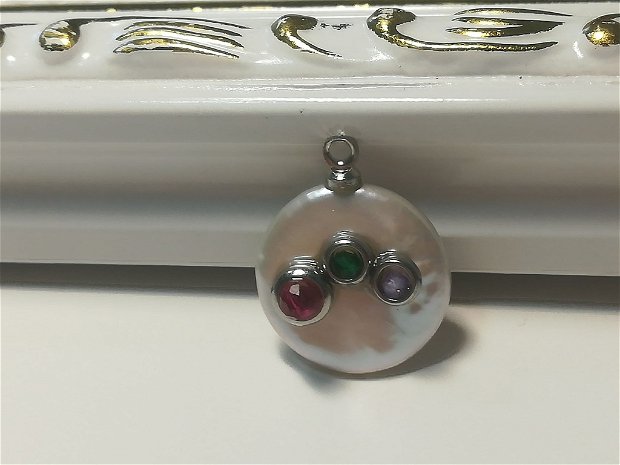 Pandantiv perla cu 3 pietre semipretioase