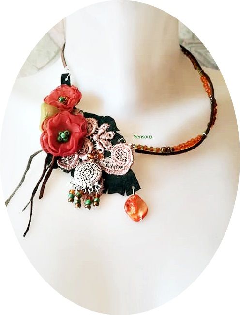 colier dantelat flori de toamna