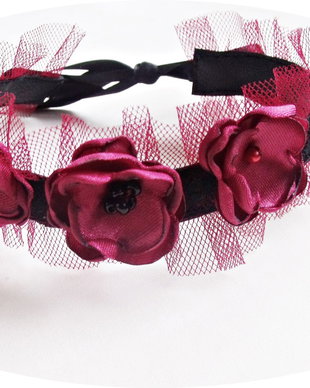 chocker cu tul si trandafiri burgund