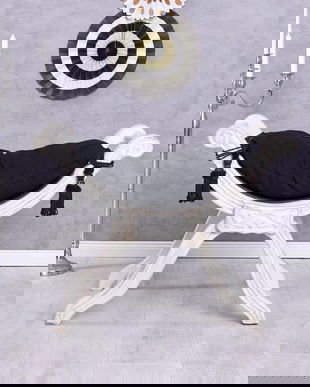 Scaunel turcesc din lemn masiv alb cu tapiterie neagra