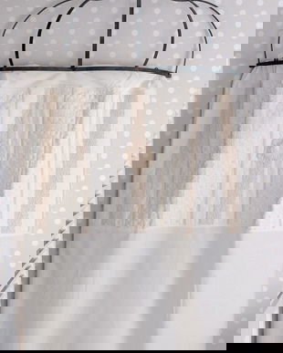 Perdeluta nostalgica alb cu bej