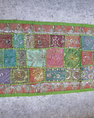 Traversa cu paiete-India