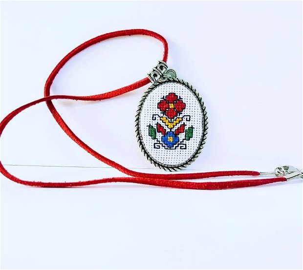 Medalion inspirat din folclorul bulgaresc