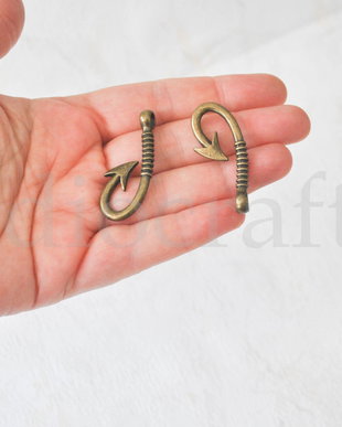Fish hook bronz