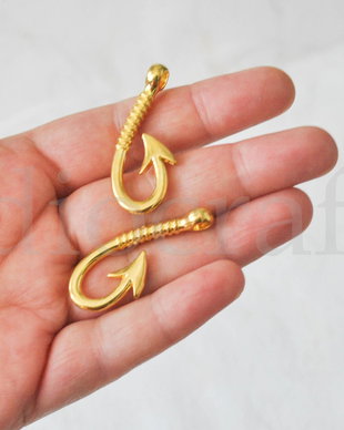 Fish hook auriu