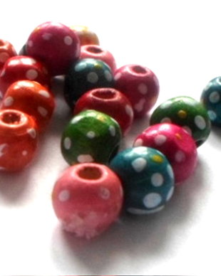 Margele lemn colorate cu flori