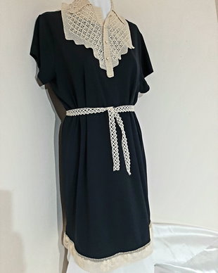 Rochie/tricou lung cu guler croșetat detasabil