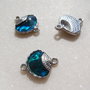 Link argintiu cu scoica Paua - Abalone aprox 16x18.5 mm (cu anourile)