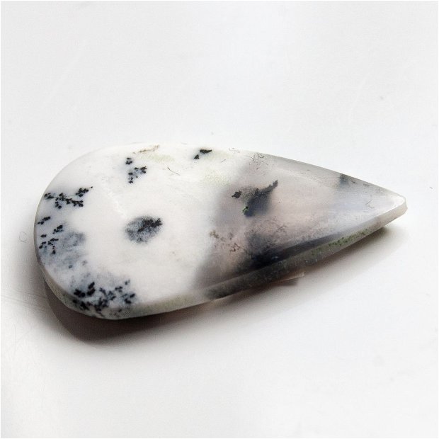 Cabochon  opal dendritic - OD99
