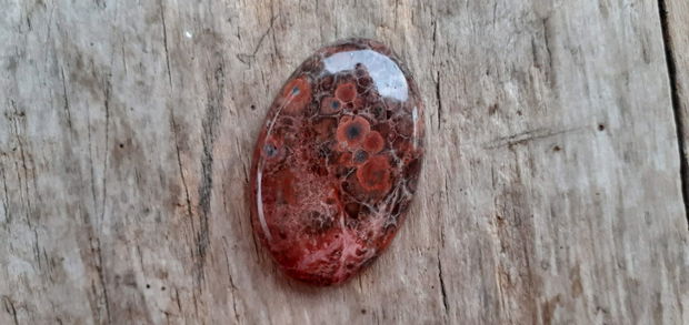 Cabochon poppy jasper, 41x27 mm